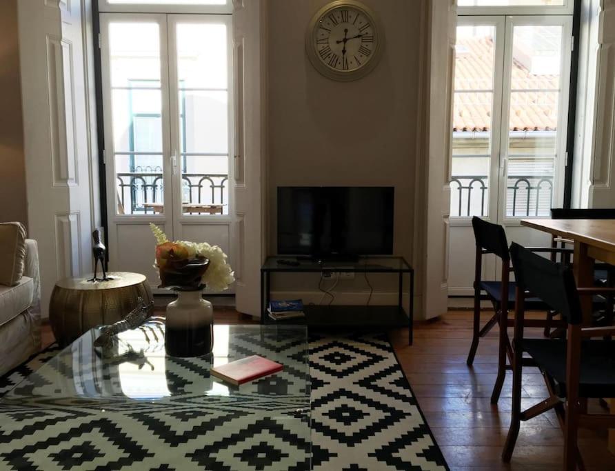 Sm2 Romantic Home By The Gardens Pr Real & Bairro Alto リスボン エクステリア 写真